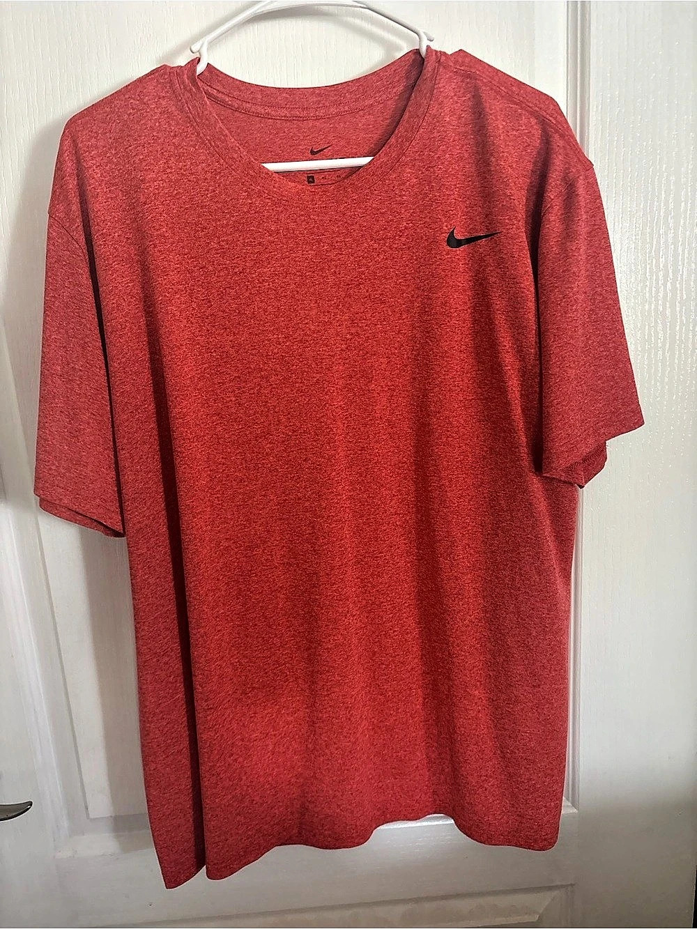 Nike Dri-FIT Short Sleeve Tee in Red Size Medium Like New